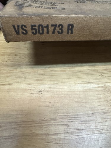 Fel-Pro VS50173R Valve Cover Gasket Set For 1987-00 Chrysler 3.0L V6 - Picture 2 of 5