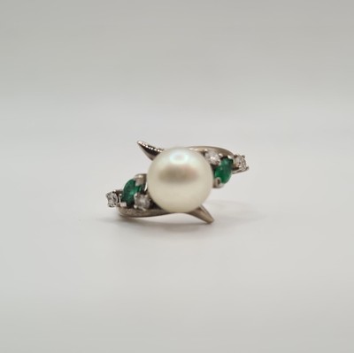 Bague En Or Blanc 18 Carats Avec Diamants, émeraude Et Perle - Taille 50.5