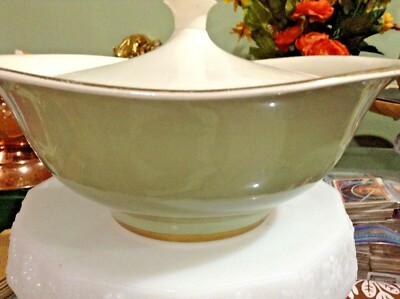 MID-CENTURY MODERN COVERED CASSEROLE SAGE GREEN GOLD TRIM RETRO 50'S  bakeware