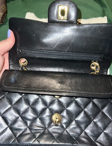 Chanel 1989-1991 Vintage Black Small Classic Double Flap Bag - Picture 3 of 7