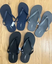 Old Navy Mens Classic Flip Flops (Plant Based) 10/11 or 12/13 Black Blue Gray