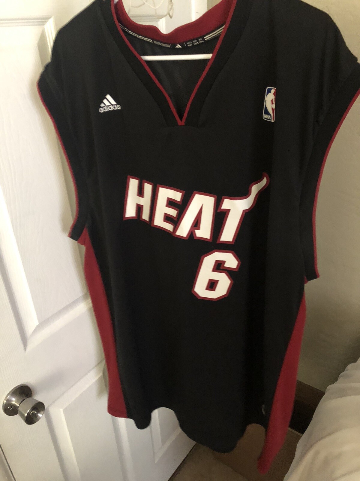 MIAMI HEAT LEBRON JAMES, BASKETBALL JERSEY, XXL, ADID… Gem