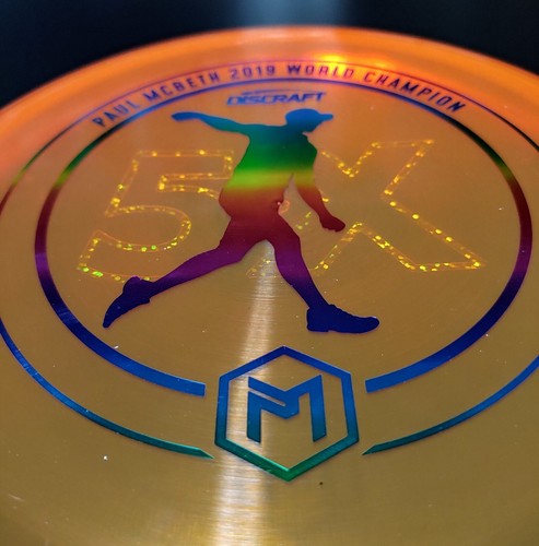 Discraft Disc Golf Cryztal Z Luna McBeth 5x World Champion Orange/Rainbow/Gold - Picture 3 of 3