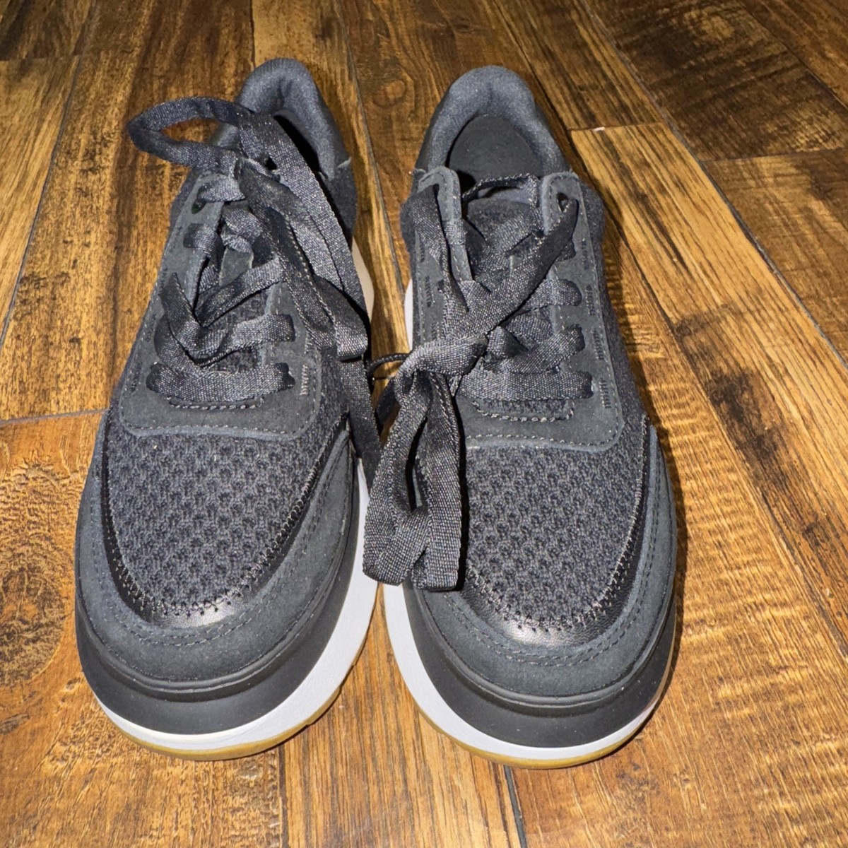 UGG Taelan Lace Up/ Women Size 6 | eBay