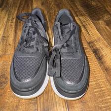 UGG Taelan Lace Up/ Women Size 8