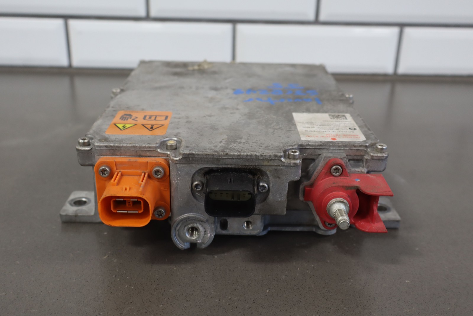 17-24 Chrysler Pacifica Hybrid Voltage Converter Module OEM 05185046AA