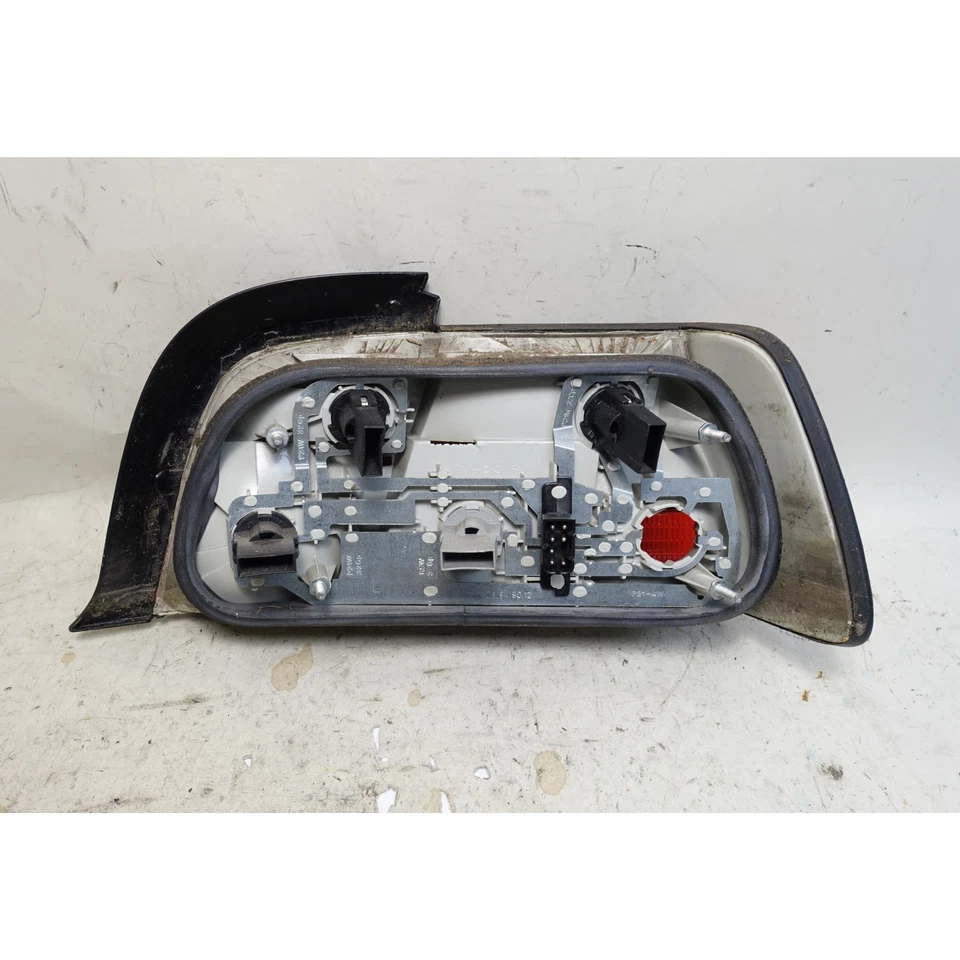 Luz trasera izquierda para conductor BMW E36 1992-1999 serie 3 dañada 2 puertas OEM Foto 4 de 4