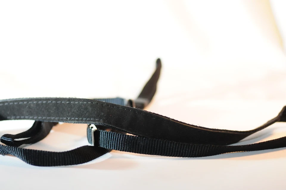 Nikon AN-4 flaco negro clásico cámara correa de hombro hebillas de metal de los años 80 Foto 2 de 3