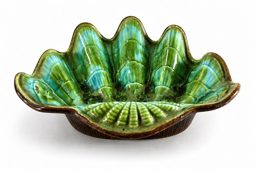 Treasure Craft Hawaii No 6 Shell Bowl Green Drip Glaze Vintage Tiki 7”
