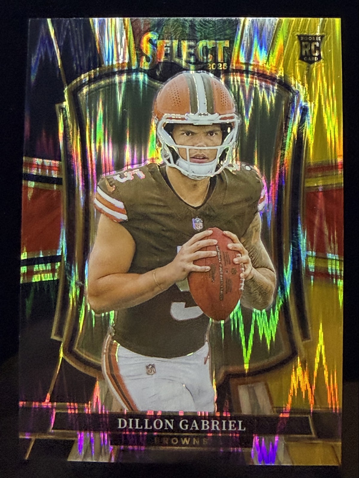 2025 Panini Select - Dillon Gabriel - Black & Gold Prizm Shock #154 (RC)