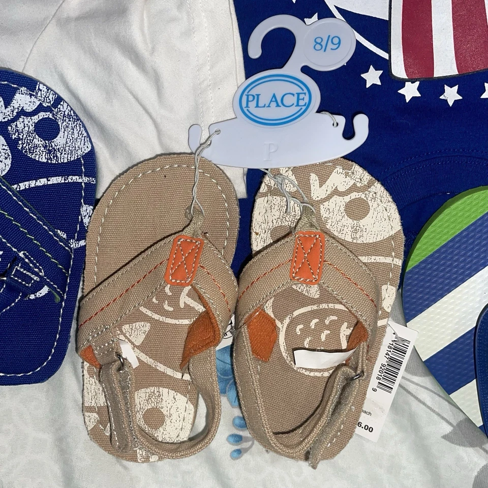 Paquete de 6 piezas nuevo con etiquetas: camisetas y sandalias gráficas para niños y niños Foto 4 de 4