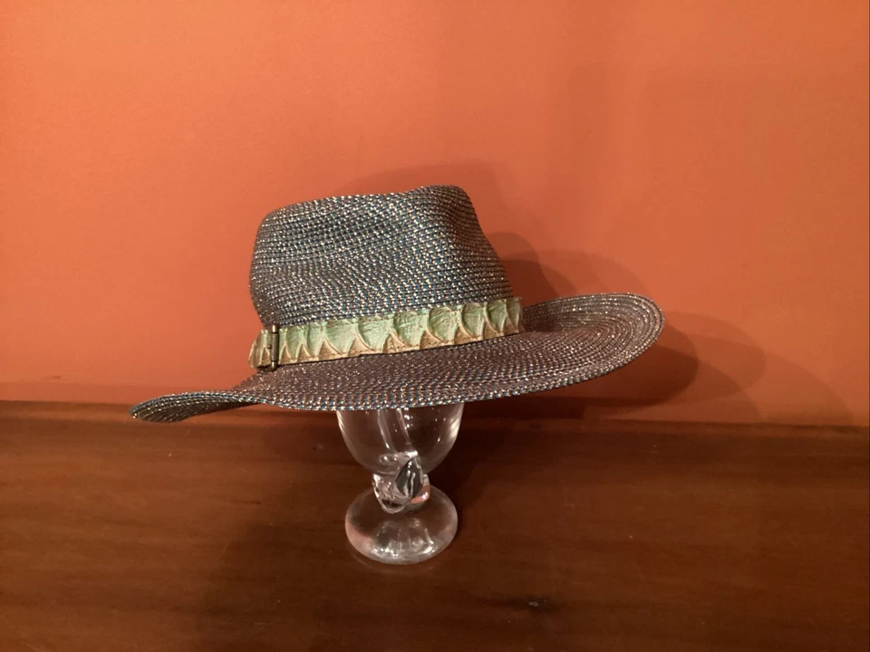 Eric Javits Women’s Hat Fedora New York Blue Metallic Snake Skin Band Packable - Image 2 of 4