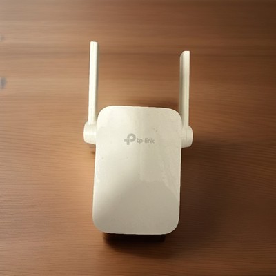 TP-LINK AC750 Wi-Fi Range Extender - White