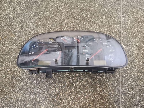 VW GOLF III 1H1 Kombiinstrument 1J0919860 1.40 Petrol 40kw 2000 33861267