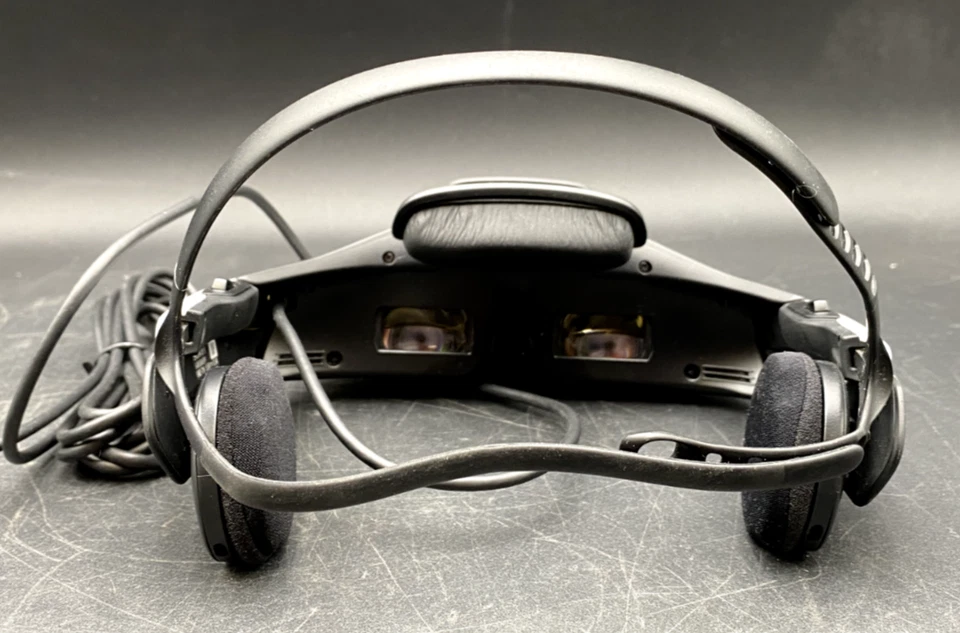 SONY HM2-T1 HEAD MOUNTED DISPLAY 3D HEADSET VIEWER & PROCESSOR, CABLES, ETC. - Image 4 of 4