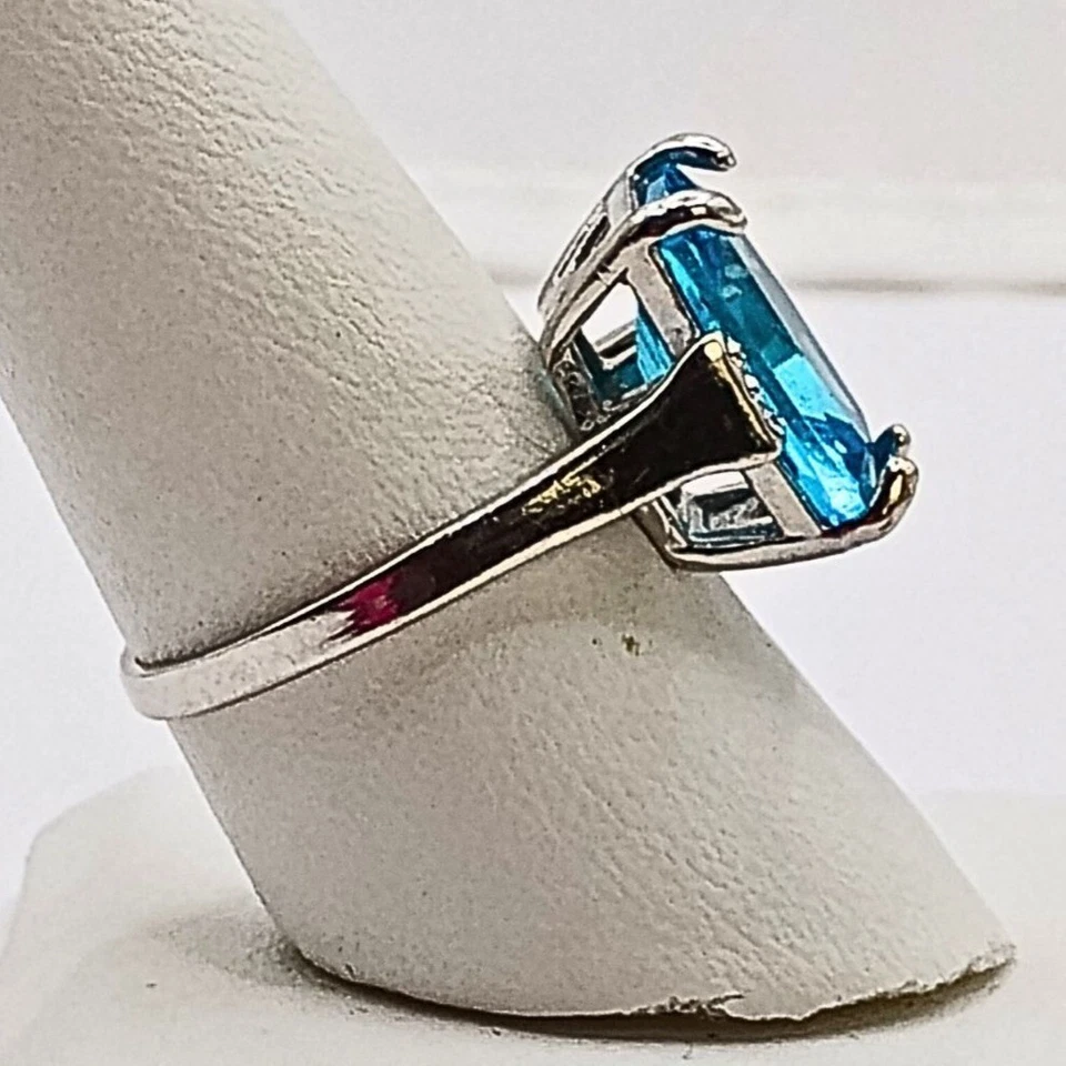 Elegante anillo de zafiro azul enchapado en plata para mujer talla 8 de cóctel Foto 4 de 4