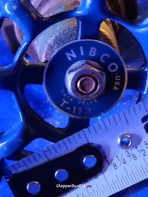 NIBCO #NL0J00C   Model T-113   1-1/2'' Threaded Bronze Gate Valve   200 PSI  