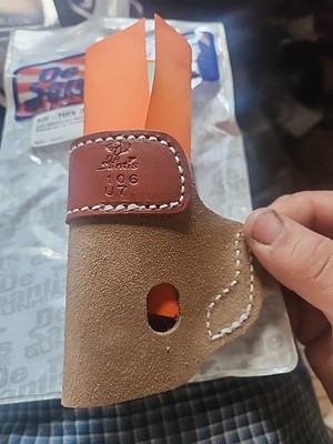 DeSantis Leather Holster Sof Tuck RH SW Bodyguard 380 106NAU7Z0