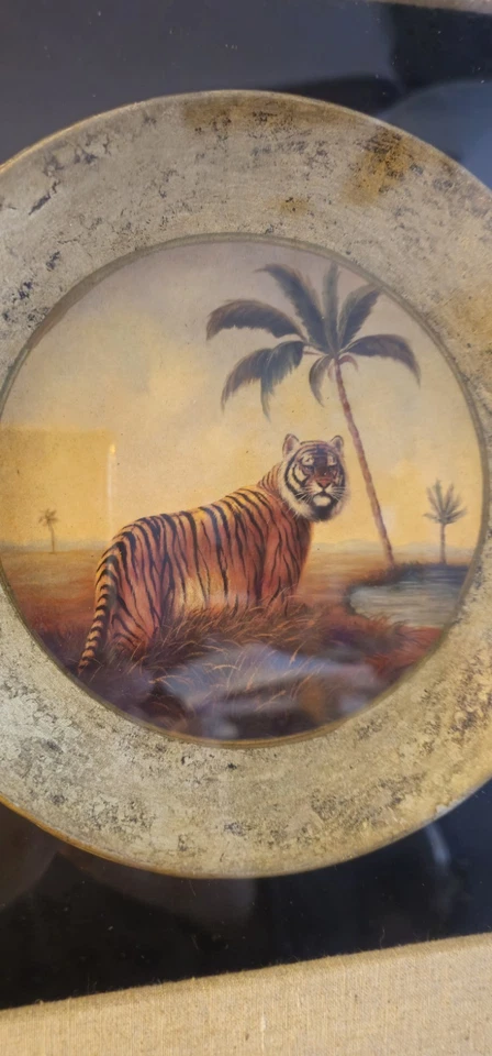 Caja de sombra decorativa vintage tigre en plato de porcelana palmeras  Foto 3 de 4