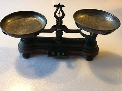 Mini Balance Type Roberval Jouet Ancien Fonte JP PARIS FRANCE déco Cuisine - Photo 1/4