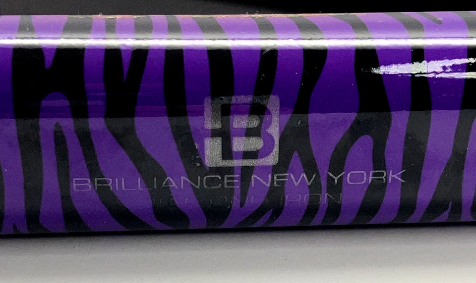 Plancha plana Brilliance New York Diamond 1,25" - pelo liso de cerámica de cebra púrpura Foto 4 de 4