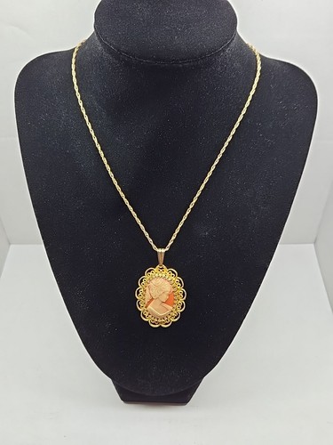 Vintage Andre Rivalle 17 Jewel Watch Avon Necklace Gold Tone Cameo Pendant Runs