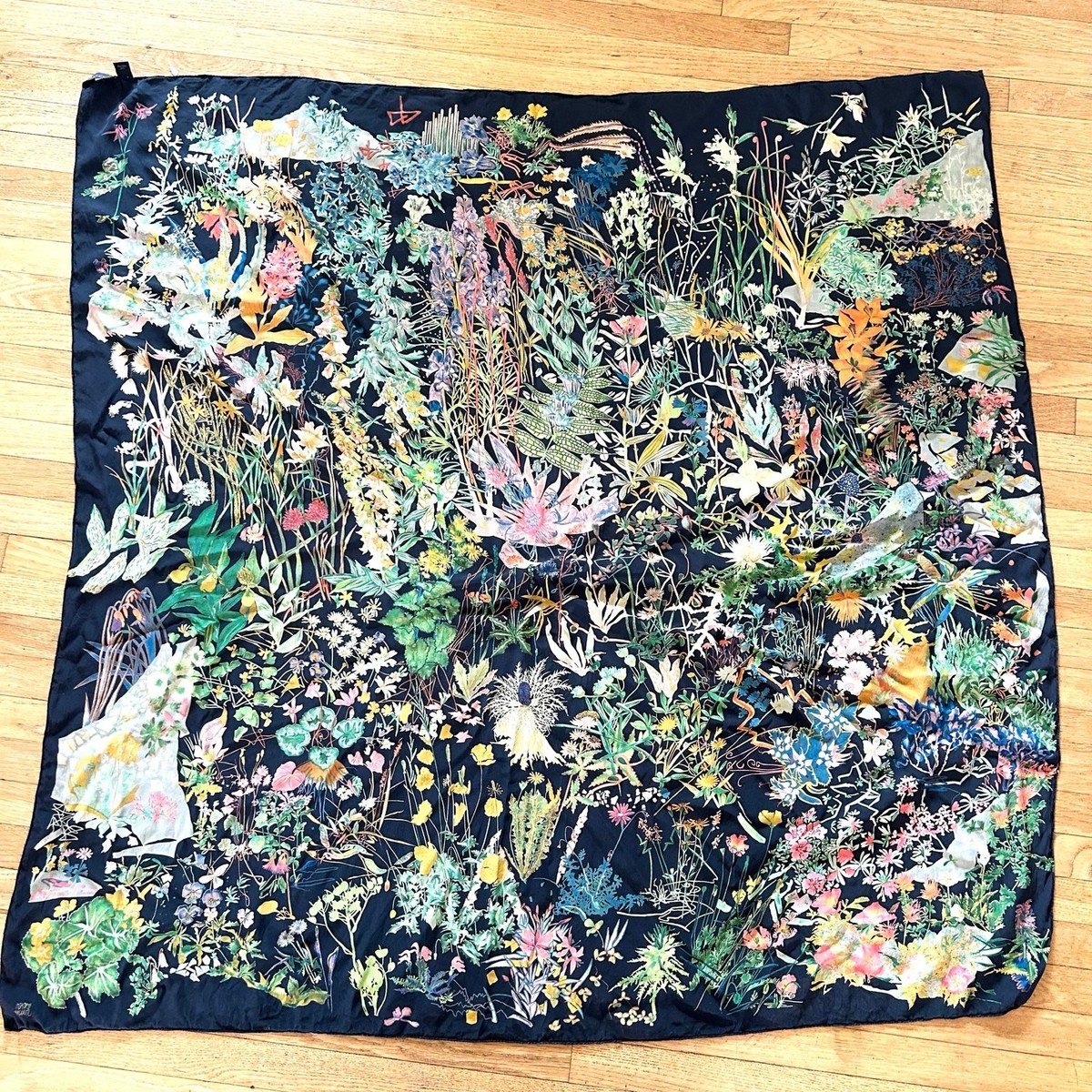 Fabric Frontline Zurich Silk Square Scarf Hermann Stocki 89 Designer Flowers 