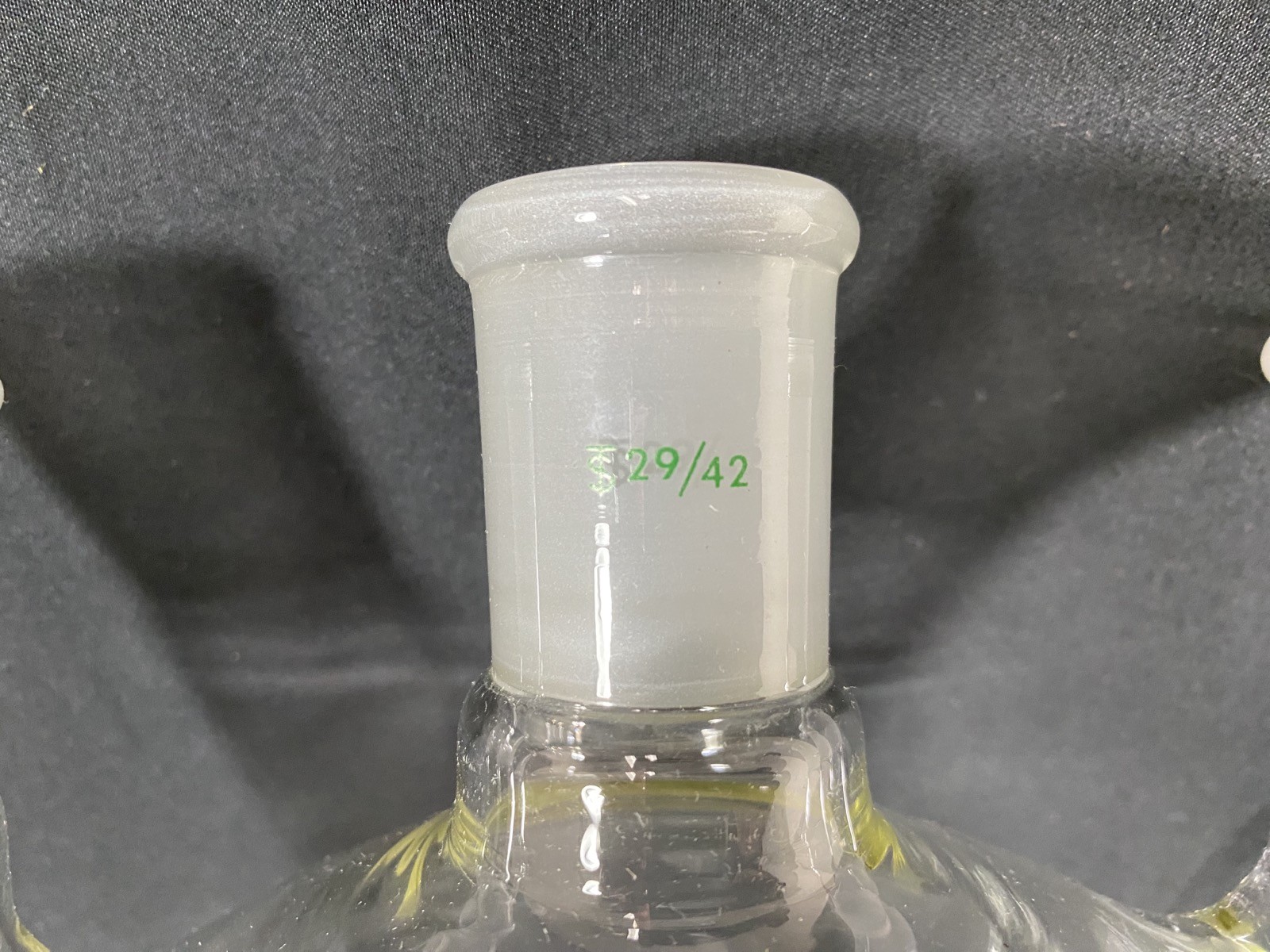 CHEMGLASS 5,000mL Heavy Wall Vertical 3-Neck 29/42 Round Bottom Flask CG-1522-57