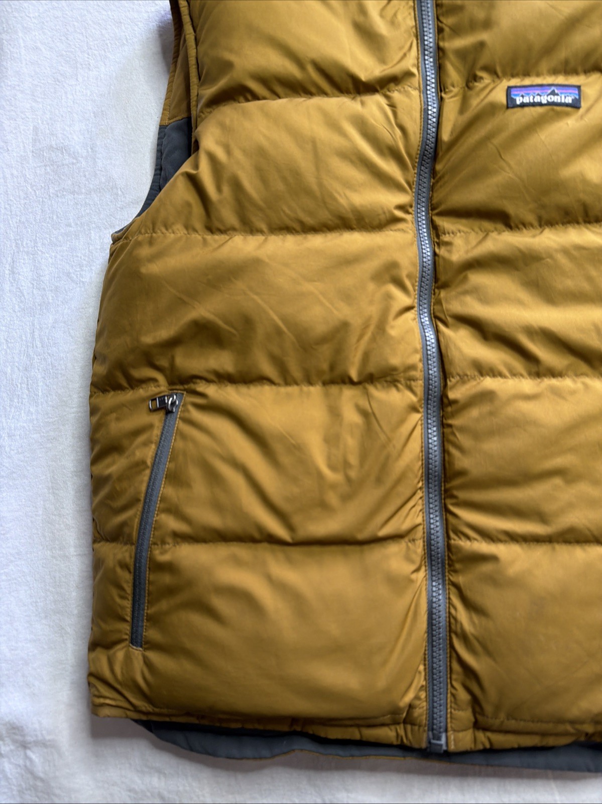 Patagonia Men's Yellow Gray Reversible Duck Down Puffer Vest Full Zip Medium thumbnail 5
