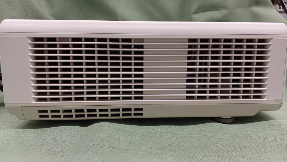 Panasonic PT-FW430 Projector 720p 3500 Lumens 3LCD Video Projector ffrom JAPAN - Image 4 of 4