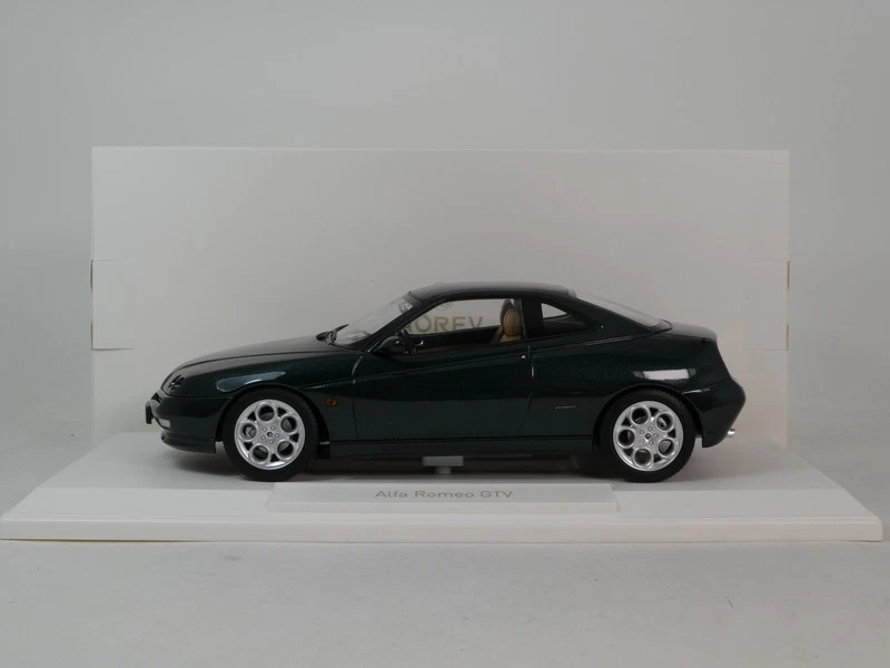NOREV Alfa Romeo Gtv Coventry Verde Metallic 1999 1/18 187842 - Imagen 3 de 3
