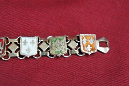 Vintage Flexible Enameled BRACELET - 9 shields or crests of France 7 1/4" - Picture 4 of 7