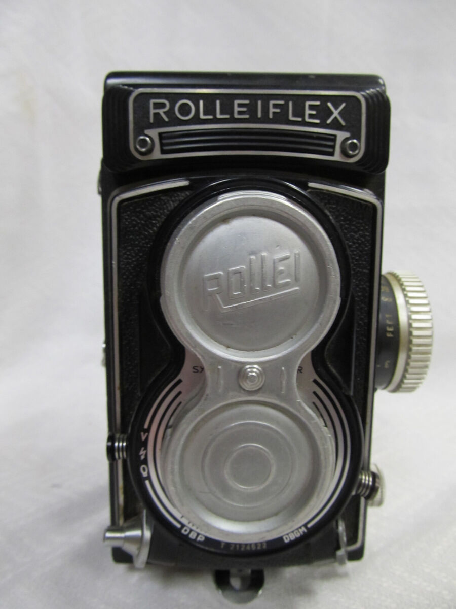 Nice Rolleiflex 3.5/75mm Tessar Zeiss lens TLR vintage Nice Rolleiflex 3.5/75mm Tessar Zeiss lens TLR vintage
