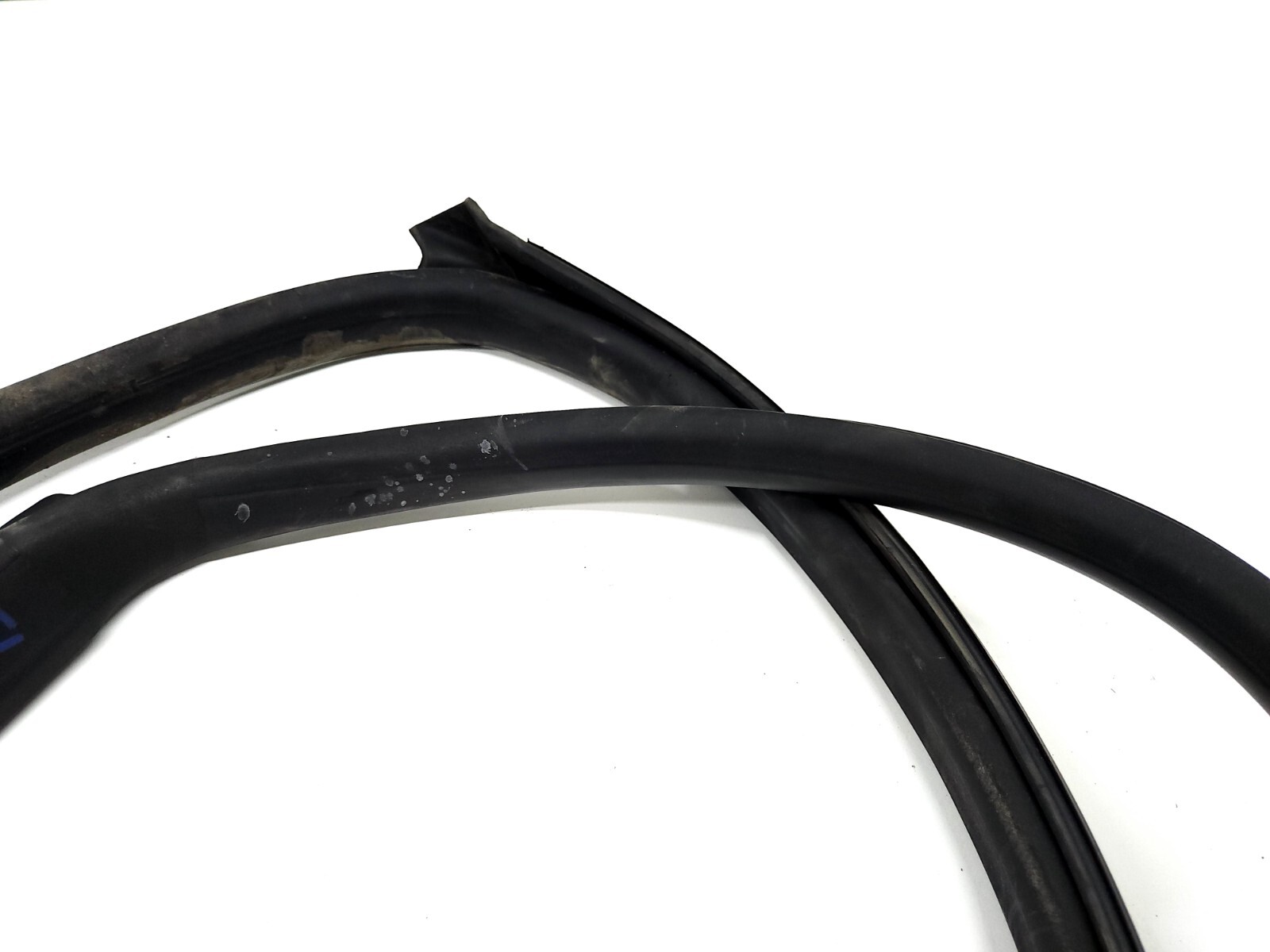 ⭐ 14-20 Maserati Ghibli Quatt Front Left Door Body Weatherstrip Gasket Seal Oem