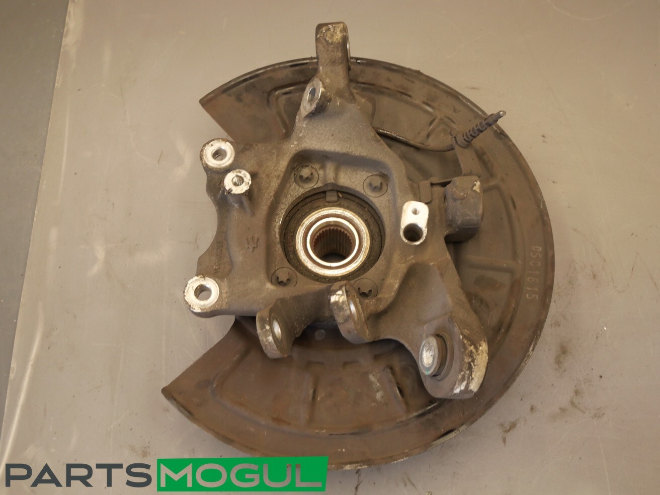2014-2019 Maserati Ghibli Left Rear Spindle Knuckle Wheel Hub Bearing OEM