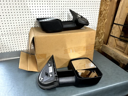 GM Accessories Extended View Tow Mirrors in Black 2007-2011 GMC Sierra 2500 HD
