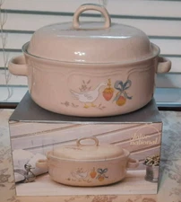 INTERNATION CHINA MARMALADE 1 QT. COVERED VEGETABLE BOWL CASSEROLE NEW