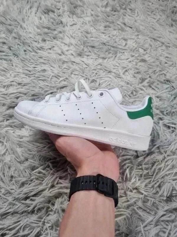 Stan Smith Adidas Junior 36 blanc vert pour éviter les douleurs aux pieds des enfants