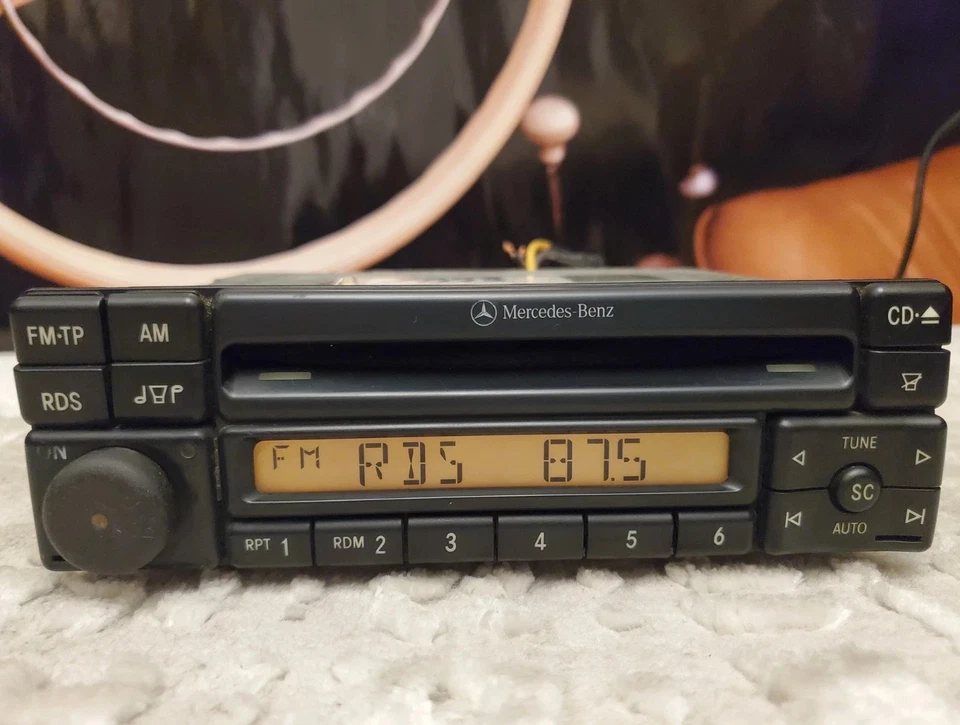 Mercedes-Benz Alpine MF2297 Car Radio CD Receiver A1708200086 - Bild 2 von 4