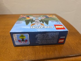 LEGO Creator Fountain (40221) NEW! SEALED!