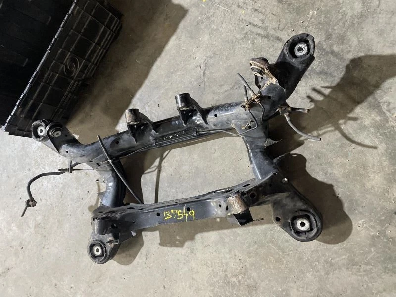 (SOLO RECOGIDA LOCAL) Estación trasera Crossmember/K-Frame Wgn para BMW 328i 182 07-12 Foto 3 de 4