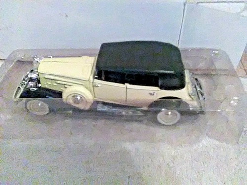 NationalMotor Museum Mint 1:32 "Cadillac Classics" 1933 Fleetwood 452C Phaeton - Bild 3 von 8