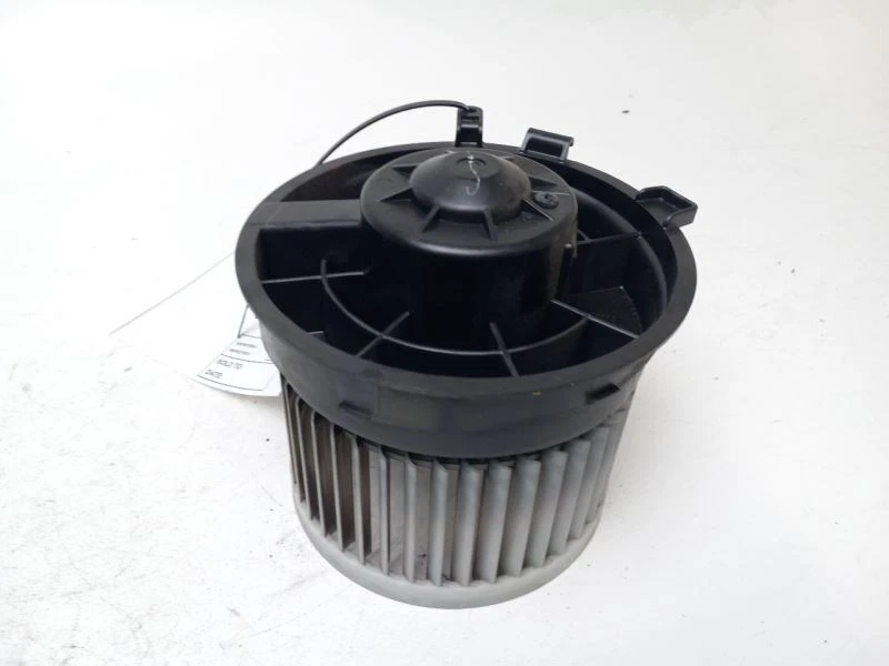 2008 - 2015 NISSAN ROGUE ДВИГАТЕЛЬ ВЕНТИЛЯТОРА - Изображение 3 из 4