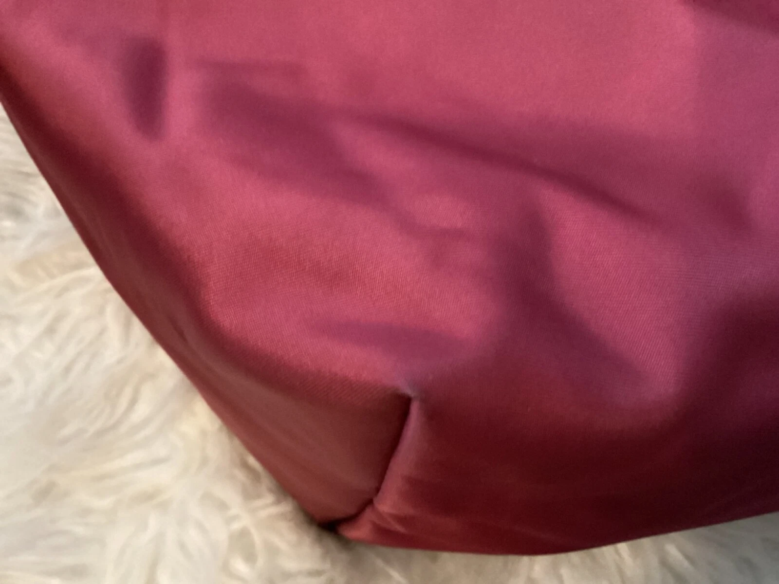 Borsa a tracolla Longchamp Le Pliage in pelle di nylon con tracolla rossa