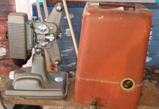 Vintage Revere Model 85 8mm Movie Projector w Case and Cord