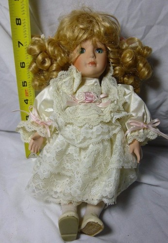 Serie de muñecas de porcelana musicales animadas vintage de elección de coleccionista de Dandee - Imagen 5 de 12