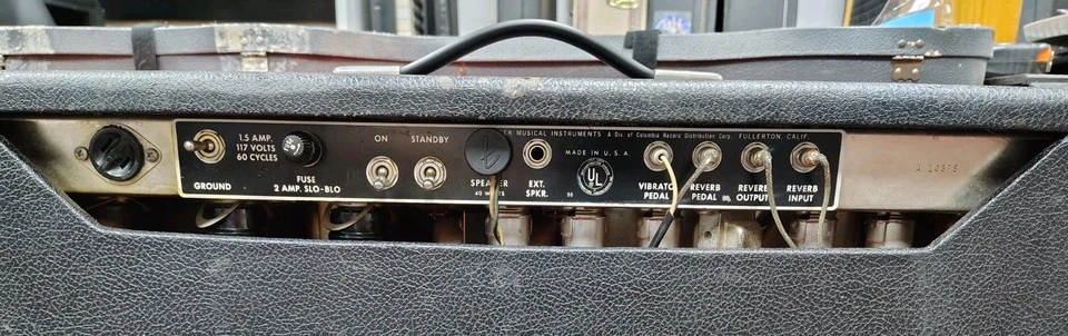 FENDER 1965 SUPER REVERB TUBE GUITAR AMP VINTAGE  SN#A10378 WITH COVER  - Image 4 of 4