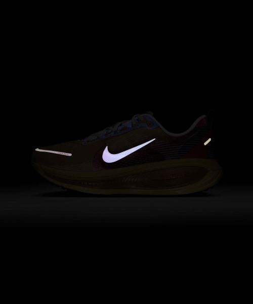 スパイク・シューズ Nike Vomero 18 SE Nike Vomero 18 SE Men's Road Running Shoes. Nike JP