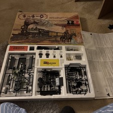 Rivarossi Locomotive and Tender Genoa Kit  New Unused