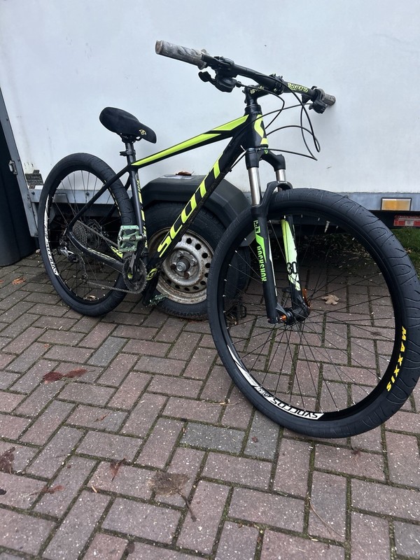 Scott Scale 960 29er Wheelie Bike Size Large Great Condition